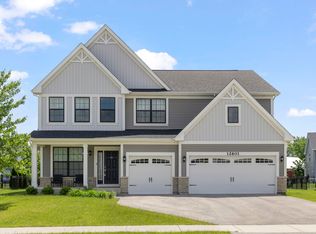 12601 S Poplar Xing, Plainfield, IL 60585