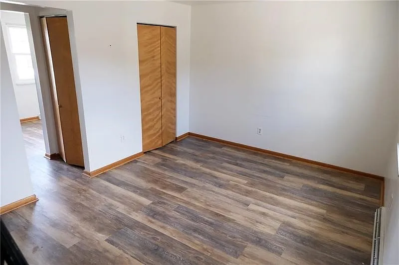2 bed, 3264 sqft, $1,050 — Photo 2
