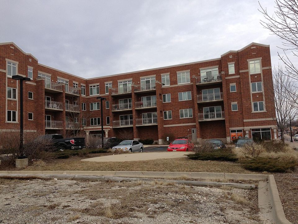 1st image of 515 Main St APT 212