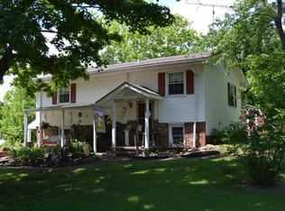 9452 Pulleys Mill Rd, Goreville, IL 62939