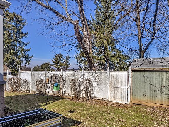 4th image of 3058 Fadette St