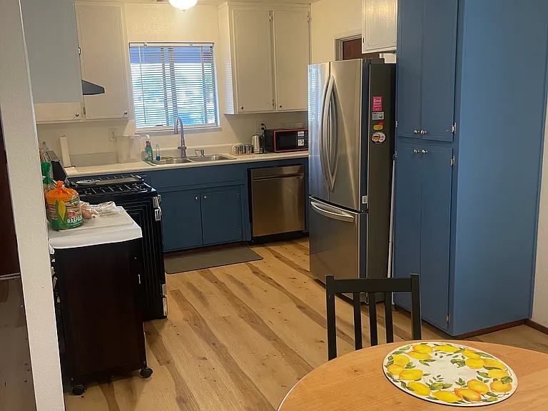 817 Madsen Dr — Photo 9