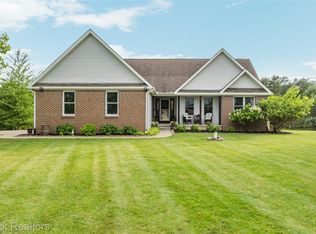3054 Emery Ln, Metamora, MI 48455