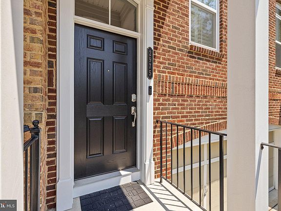 4th image of 2975 Chesham St