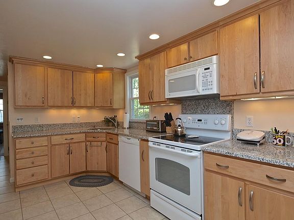 3rd image of 13 Killeen Rd