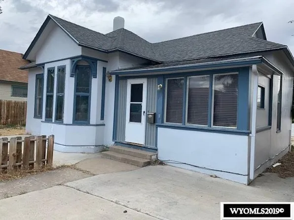 119 E Pine St, Rawlins, WY 82301