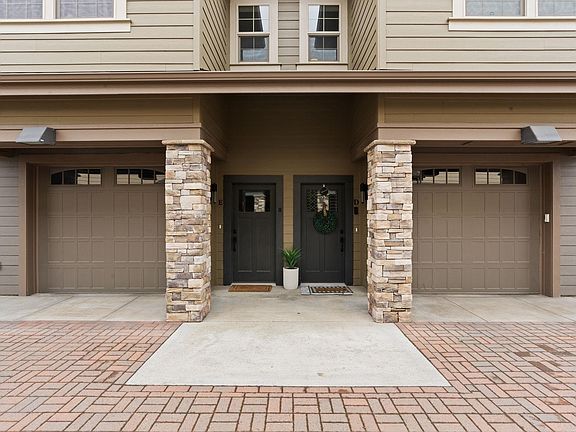 4th image of 24481 E Pinnacle Ct Unit E