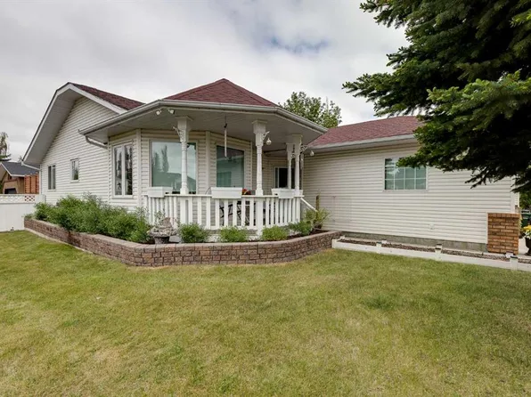 131 S Cambria Rd, Strathmore, AB T1P 1M1
