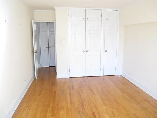 Rented by Metropolis Real Estate of Manhattan | media 7