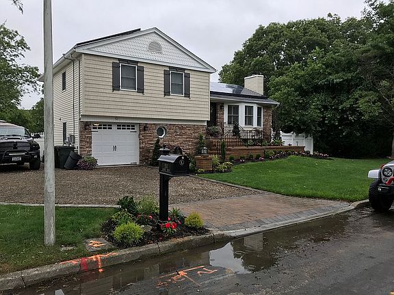 2nd image of 114 Joanne Dr