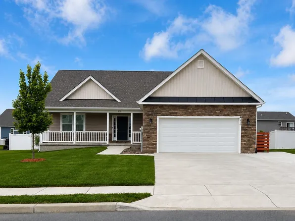 210 Lahaye Dr, Martinsburg, WV 25405