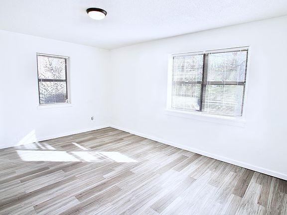 5th image of 110 Morningside Dr APT D
