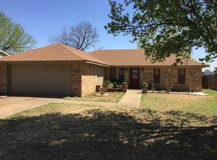 513 Juniper Ln, Muldrow, OK 74948