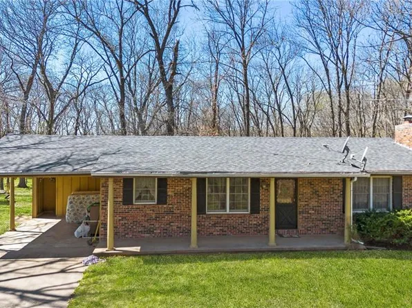 10825 Blackwater Chapel Rd, Sweet Springs, MO 65351