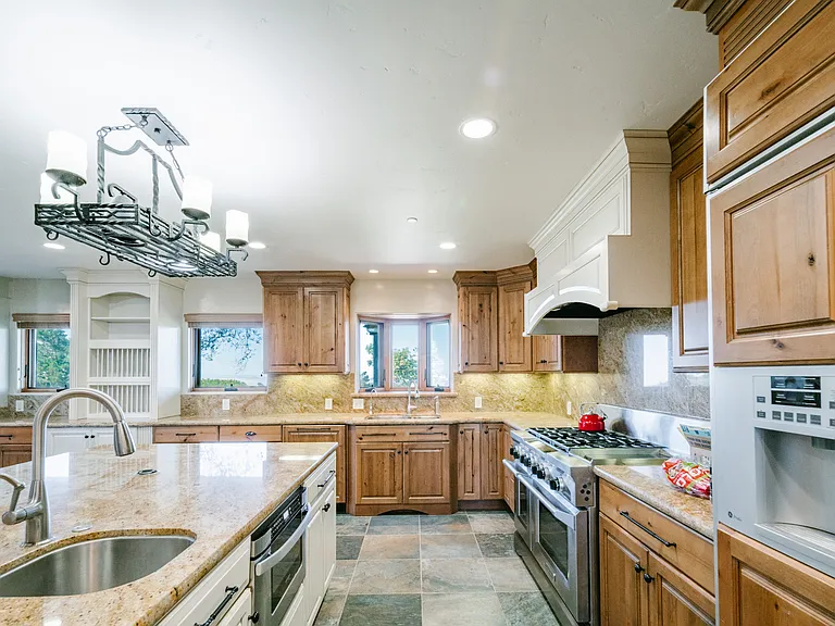 300 Corona Rd — Photo 9