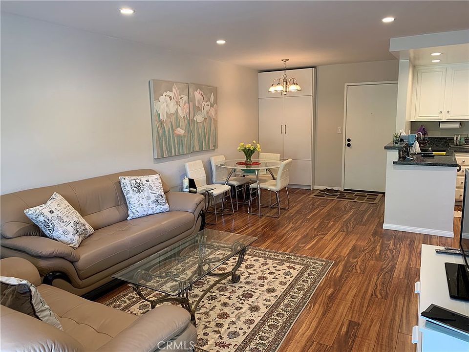 1st image of 22100 Burbank Blvd #22100