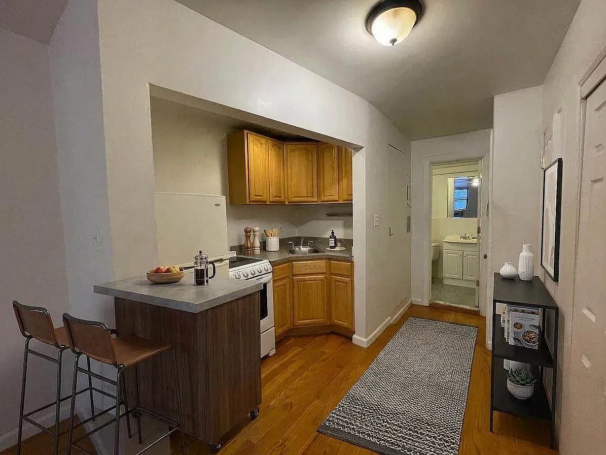 166 East 82nd Street — Photo 2