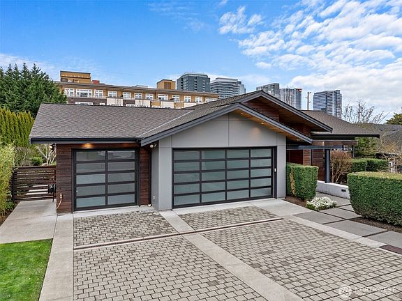 2nd image of 1014 Belfair Road