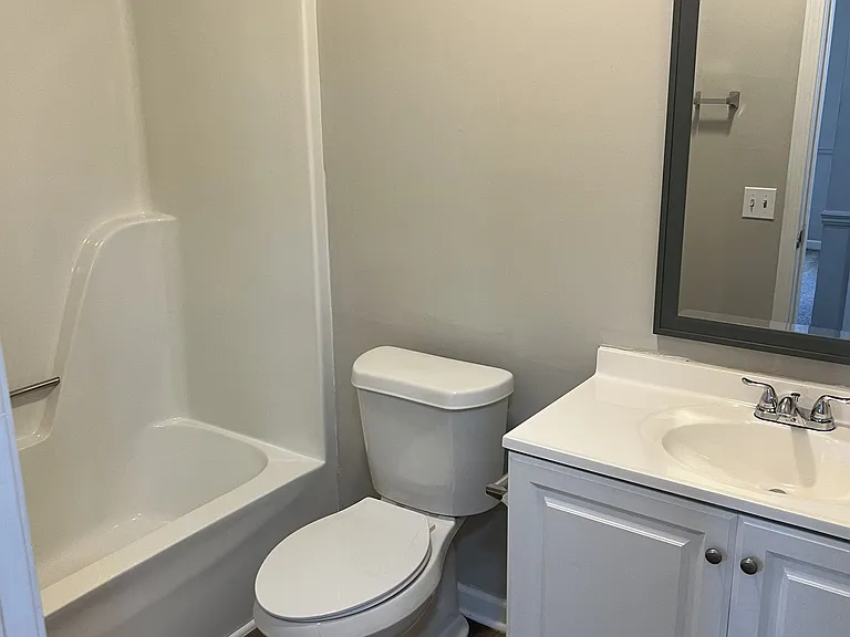 117 Forest Ave #102 — Photo 6