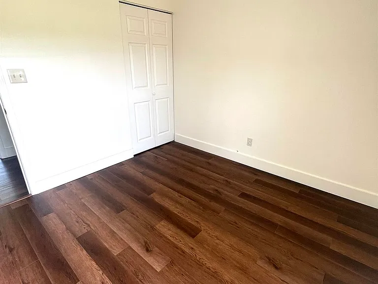 3300 W Hawthorne Ct — Photo 15