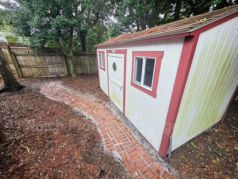 303 Shoreline Dr — Photo 35