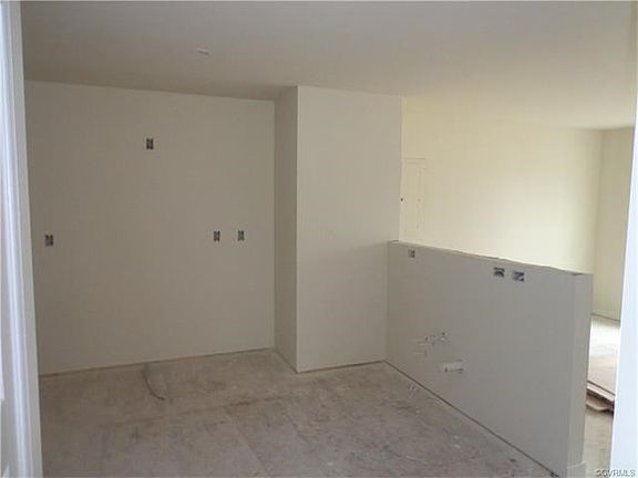 2nd image of 4102 Mariposa Dr