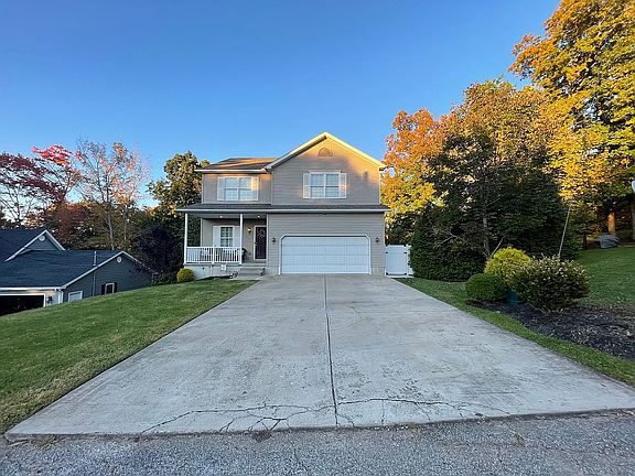 Front of home & driveway