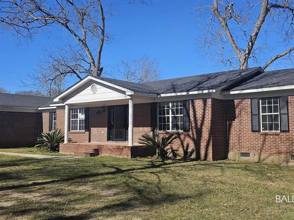 151 Bullard St, Atmore, AL 36502