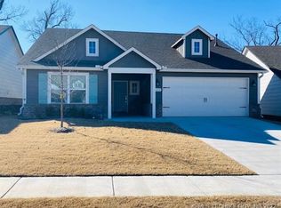 6612 S 22nd Ct E, Broken Arrow, OK 74011