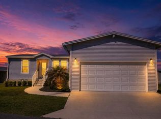 4853 Lark Haven Pl, Zephyrhills, FL 33541