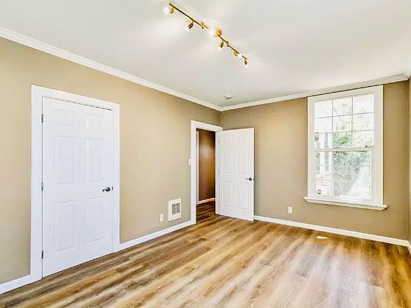 2nd image of 840 36th Ave #1
