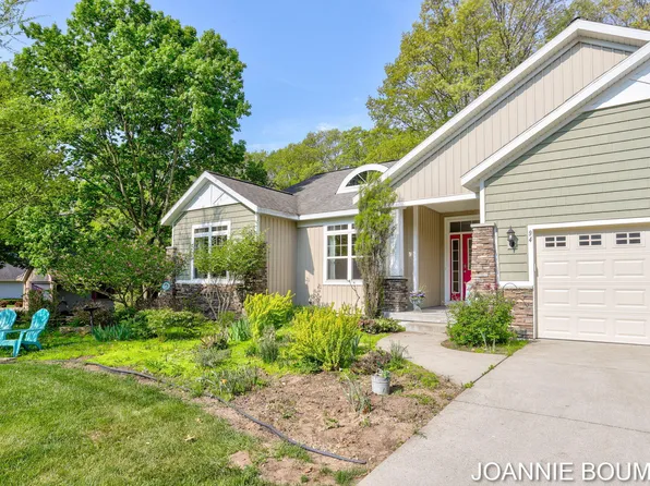 94 Cheyenne Ave, Holland, MI 49424
