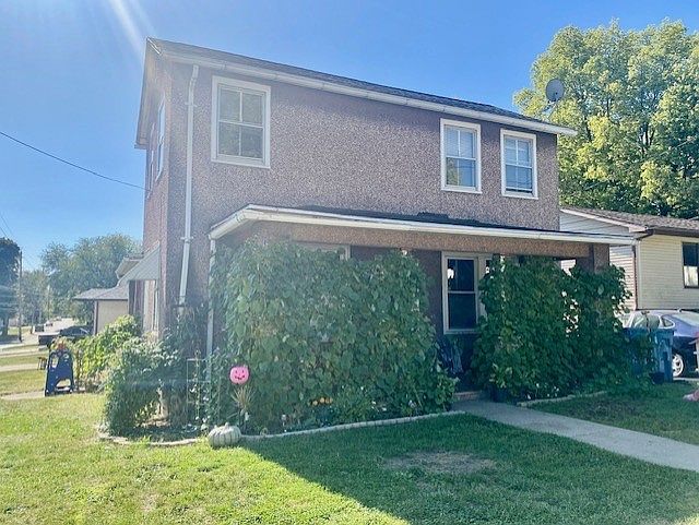 2nd image of 2504 1st St