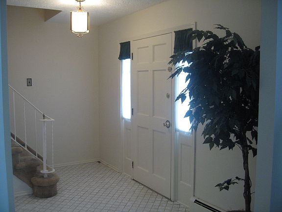 2nd image of 2 Essex Pl