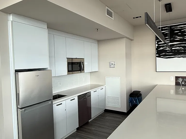 203 Catherine St #201 — Photo 13