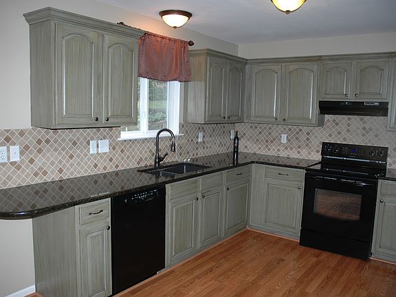 2nd image of 447 Grixdale Ln