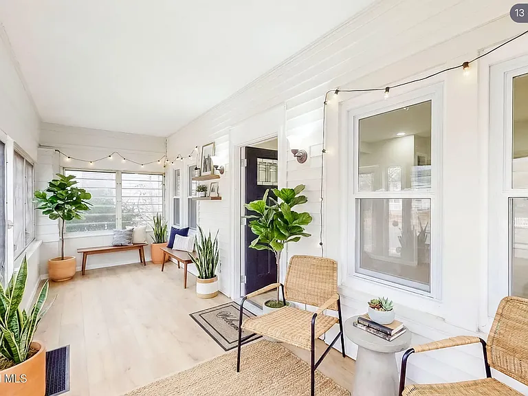 1020 Washington Ave — Photo 4