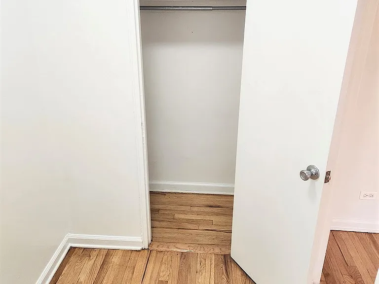 2102 Holland Ave #1D — Photo 8
