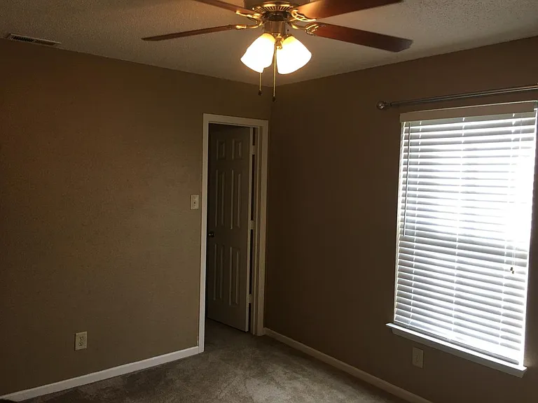 1038 Millstone Ct — Photo 9