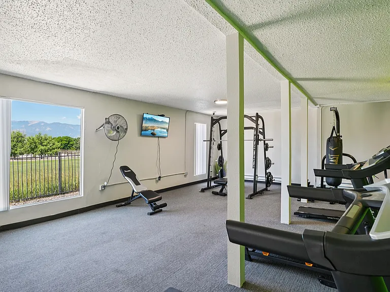 The Montecito Apartments — Photo 35