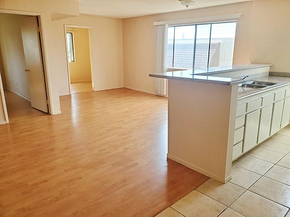 2nd image of 719 E Acacia Ave #211