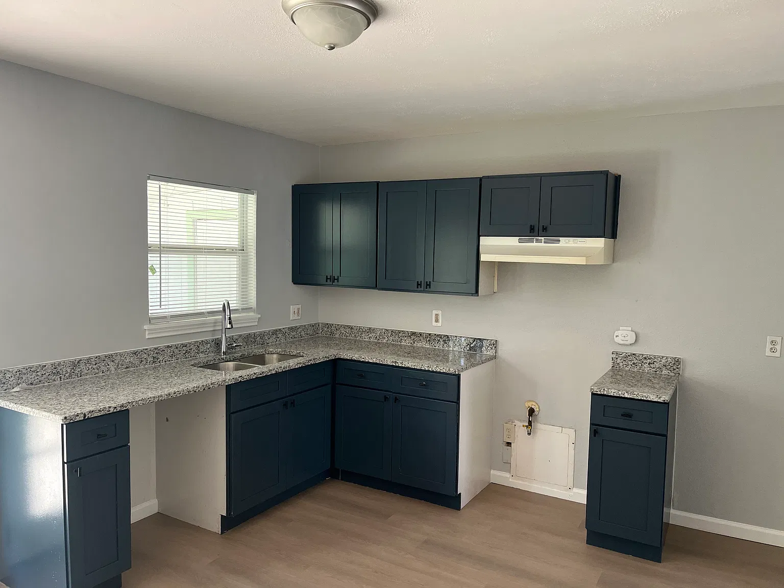 3 bed, 1172 sqft, $1,590 — Photo 3