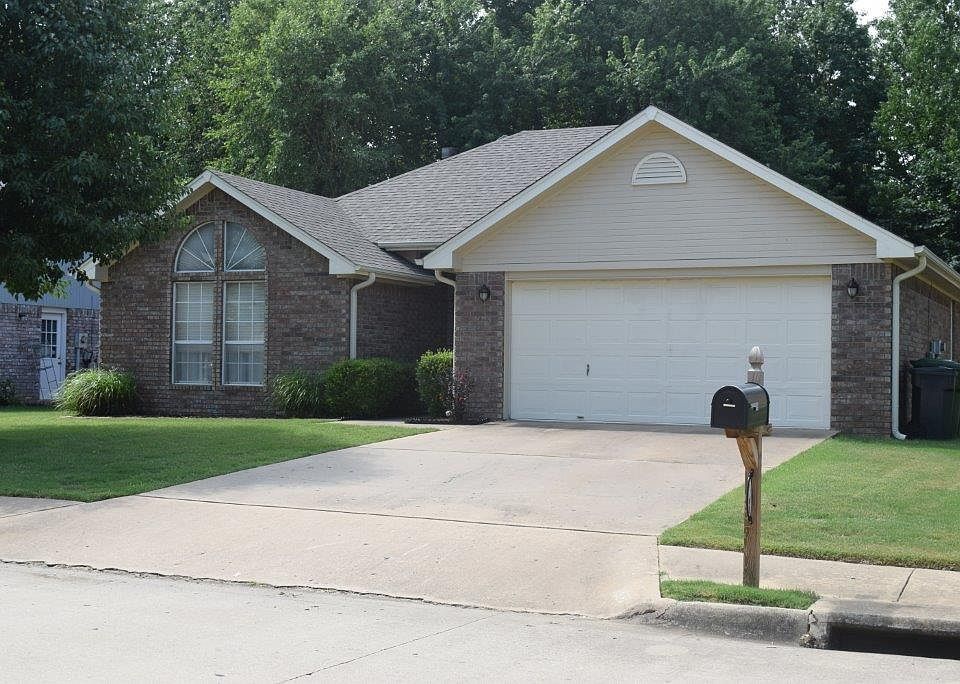 1st image of 3908 W Beechwood Dr