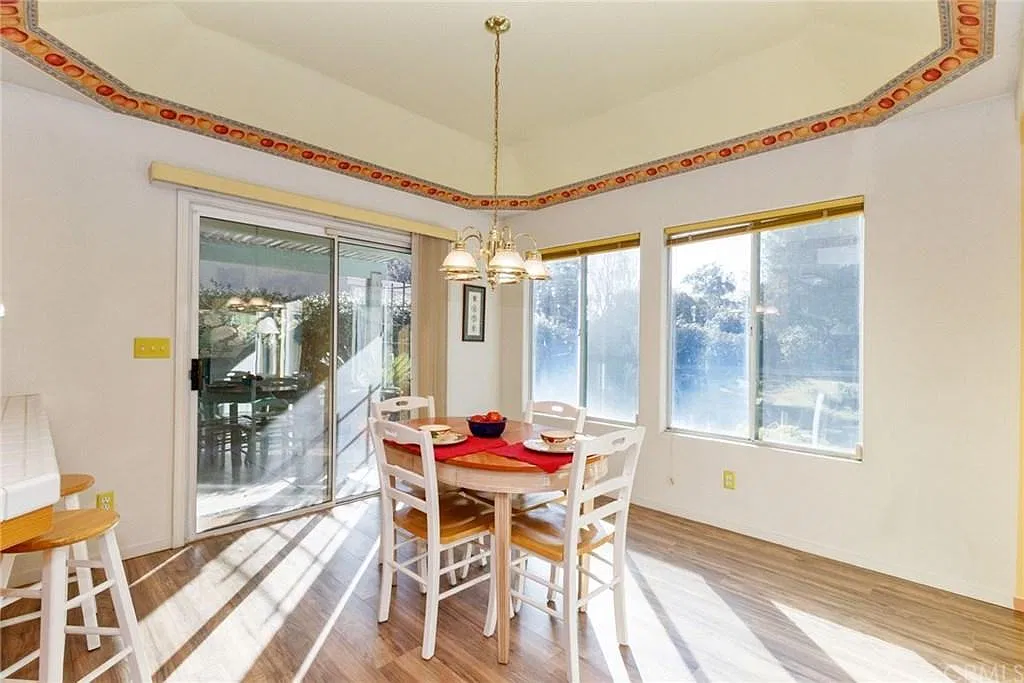 4 bed, 2325 sqft, $2,950 — Photo 1