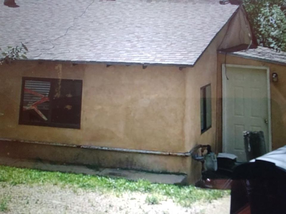 2nd image of 1024 E First St