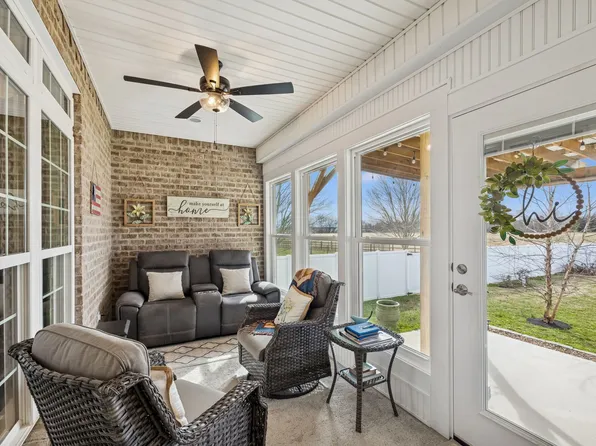 192 Hills Dr, Hillsboro, TN 37342