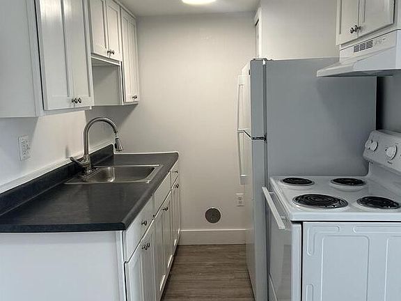 4th image of 723 Green Rd APT 216