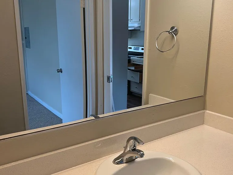 4775 Wilson Ave — Photo 8