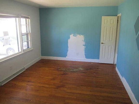 2nd image of 3552 Valleywood Dr