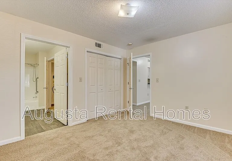 1425 Lee Beard Way #109 — Photo 8
